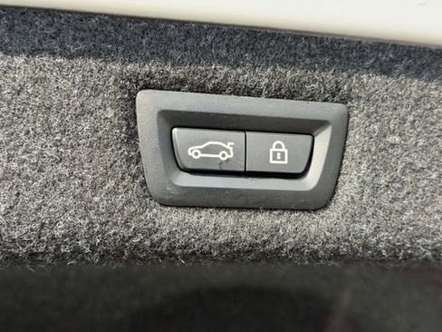 Used 2022 BMW 530i image 9