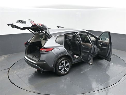 Used 2023 Nissan Rogue SL w/ SL Premium Package image 29