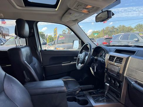 Used 2012 Jeep Liberty Limited Jet w/ Comfort/Convenience Group AWD/4WD image 16