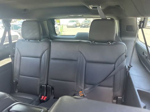 Used 2024 Chevrolet Suburban LT AWD/4WD image 7