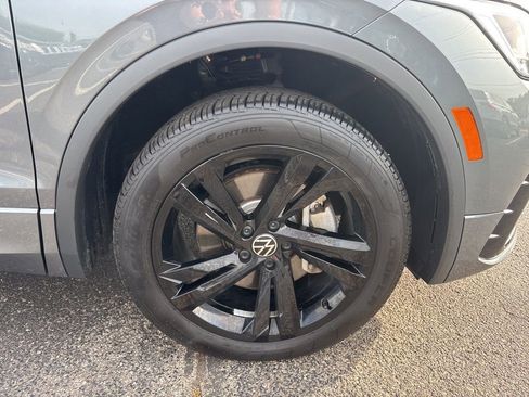 Used 2024 Volkswagen Tiguan SE R-Line image 12