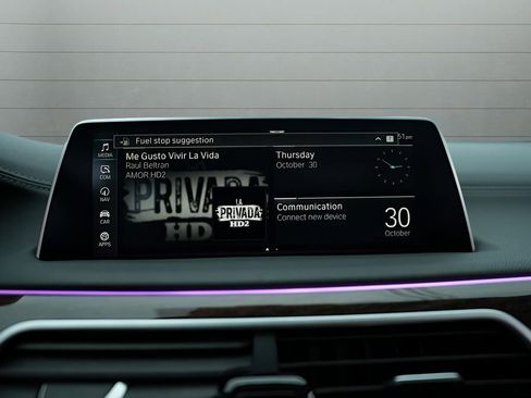Used 2022 BMW 745e xDrive w/ M Sport Package AWD/4WD image 43