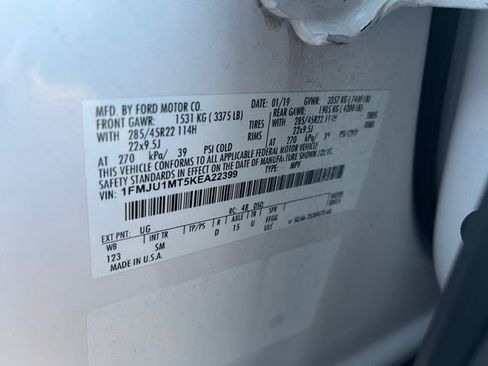 Used 2019 Ford Expedition Platinum image 29