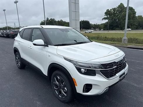 New 2026 Kia Seltos LX FWD image 1