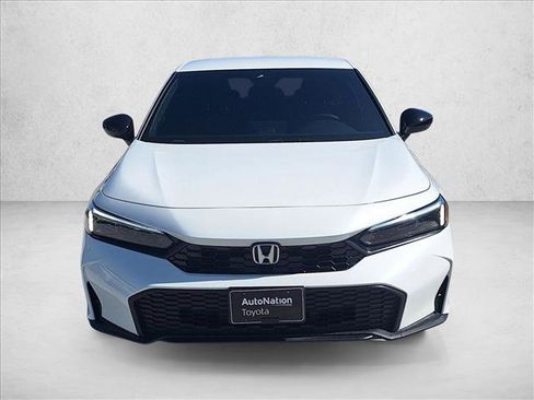Used 2025 Honda Civic Sport image 2