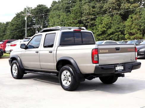 Used 2000 Nissan Frontier XE RWD image 5