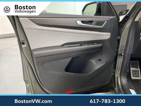 New 2026 Volkswagen Atlas Peak Edition AWD/4WD image 30