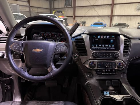 Used 2018 Chevrolet Tahoe LT w/ LT Signature Package RWD image 29