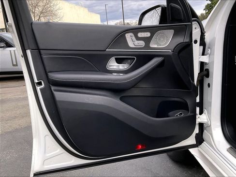 Used 2023 Mercedes-Benz GLE 450 4MATIC image 25