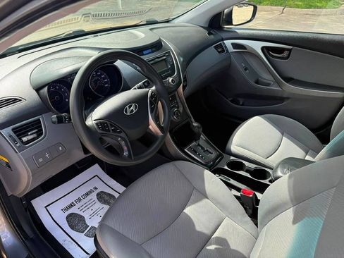 Used 2013 Hyundai Elantra GLS w/ Preferred Pkg FWD image 10
