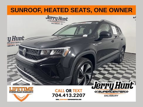 Used 2023 Volkswagen Taos SE w/ Panoramic Sunroof Package AWD/4WD image 1