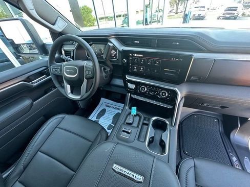 New 2026 GMC Sierra 2500 Denali w/ Denali Reserve Package image 35