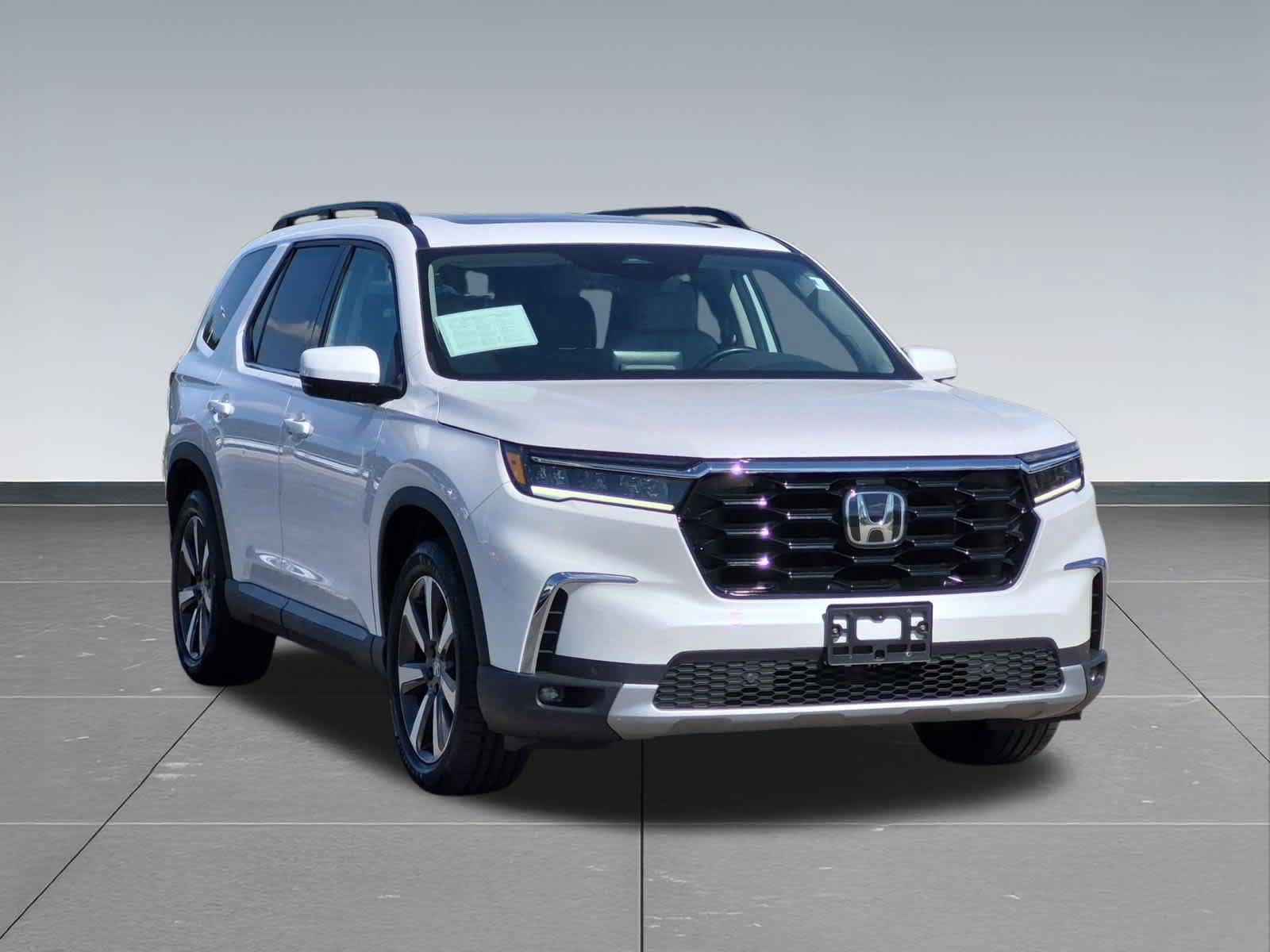 Certified 2024 Honda Pilot Touring image 8
