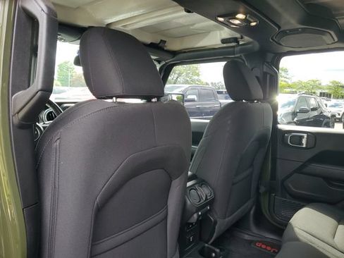 Used 2021 Jeep Wrangler Unlimited Sahara AWD/4WD image 9