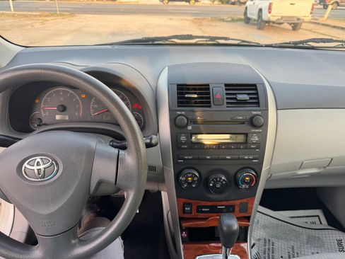 Used 2009 Toyota Corolla FWD image 10