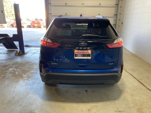 Used 2023 Ford Edge SEL w/ Sport Appearance Package image 13