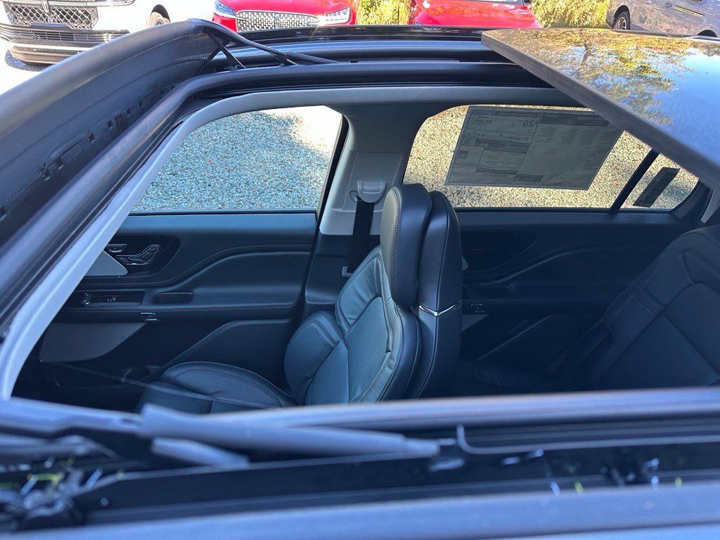 New 2027 Lincoln Aviator Reserve AWD/4WD image 6