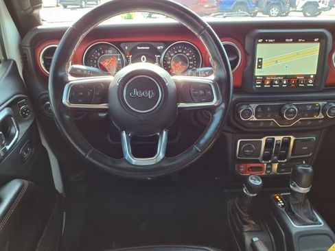 Used 2021 Jeep Wrangler Unlimited Rubicon image 3