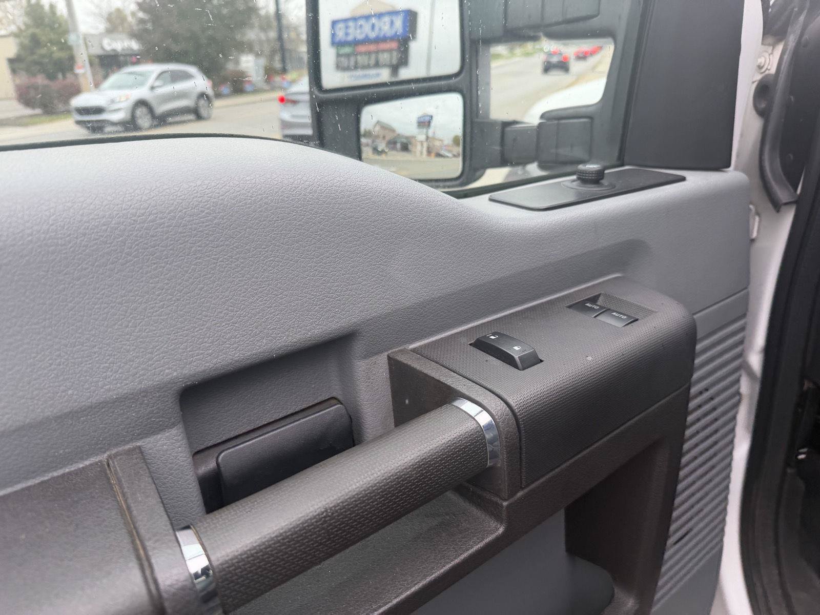 Used 2015 Ford F250 XL w/ Power Equipment Group AWD/4WD image 18