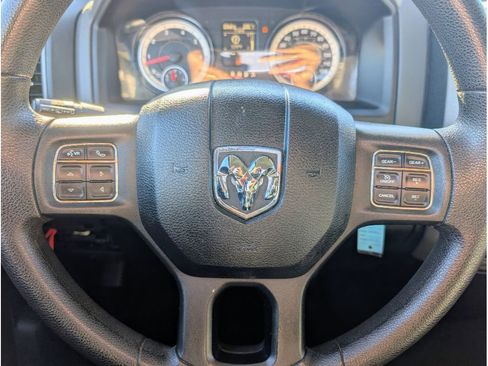 Used 2017 RAM 1500 Express image 18