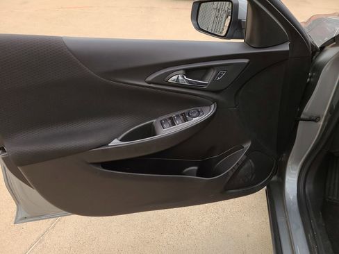 Used 2025 Chevrolet Malibu LS FWD image 15