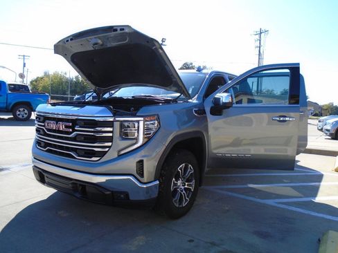 Used 2025 GMC Sierra 1500 SLT image 26