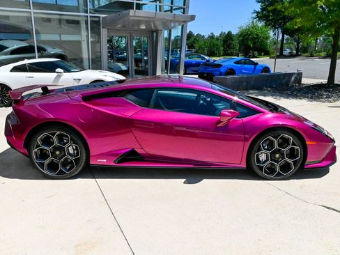 Used 2024 Lamborghini Huracan Tecnica RWD image 4