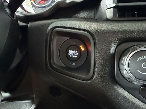 Used 2026 Jeep Wrangler Sport AWD/4WD image 14