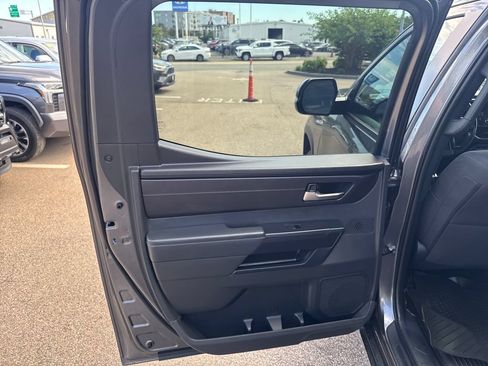 Used 2025 Toyota Tundra SR5 w/ SR5 Convenience Package AWD/4WD image 37