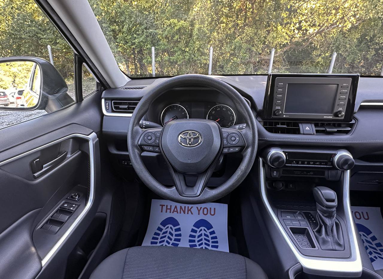 Used 2022 Toyota RAV4 LE FWD image 15