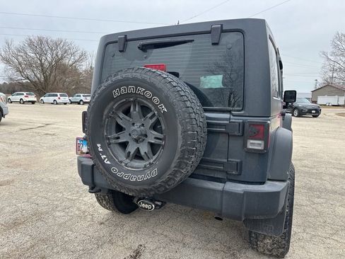 Used 2017 Jeep Wrangler Unlimited Sport w/ Connectivity Group image 13