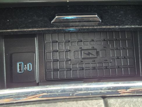 Used 2022 Ford Expedition Max Limited AWD/4WD image 22