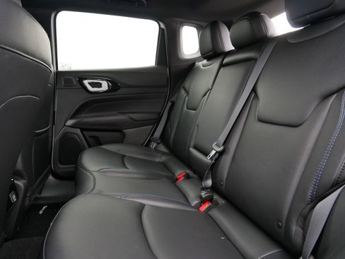 New 2026 Jeep Compass Limited w/ Sun, Sound & Navigation Group image 10