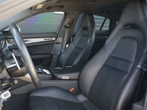 Certified 2023 Porsche Panamera Platinum Edition RWD image 5