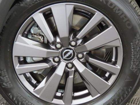 Used 2023 Nissan Pathfinder S FWD image 6