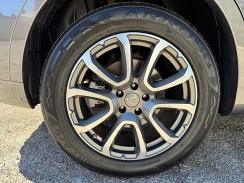 Used 2019 Maserati Levante AWD/4WD image 8