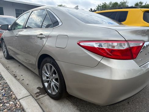Used 2016 Toyota Camry XLE w/ Moonroof Package FWD image 3