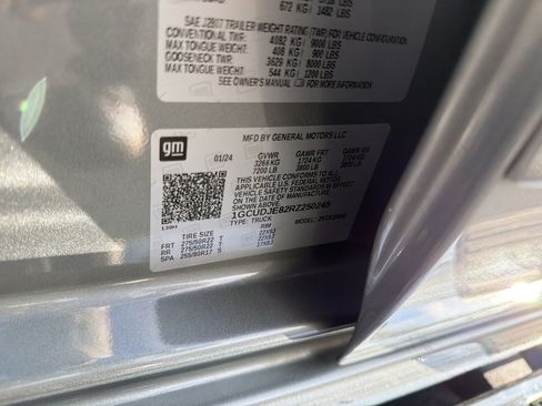 Used 2024 Chevrolet Silverado 1500 High Country w/ Technology Package image 33