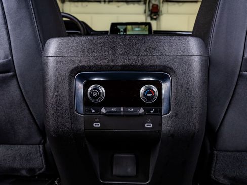 Used 2023 GMC Yukon AT4 w/ Technology Package AWD/4WD image 33