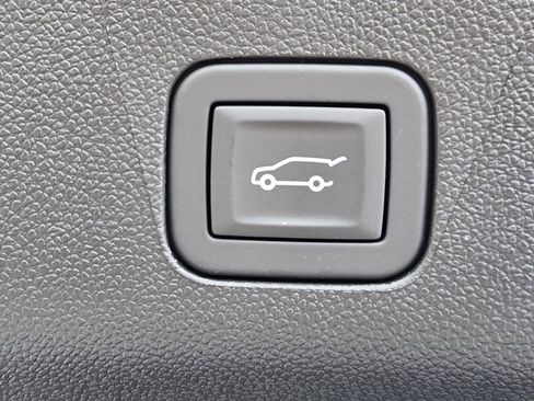 New 2026 GMC Yukon XL AT4 AWD/4WD image 10