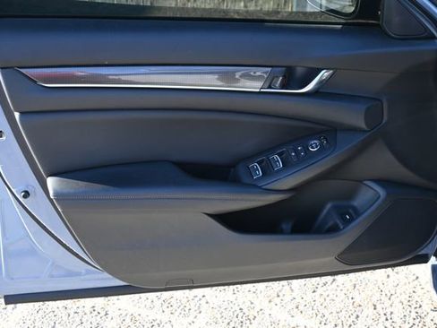 Used 2021 Honda Accord Sport image 10