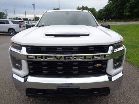 Used 2022 Chevrolet Silverado 2500 LT AWD/4WD image 9