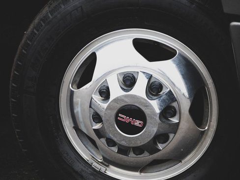 Used 2013 GMC Sierra 3500 Denali image 29