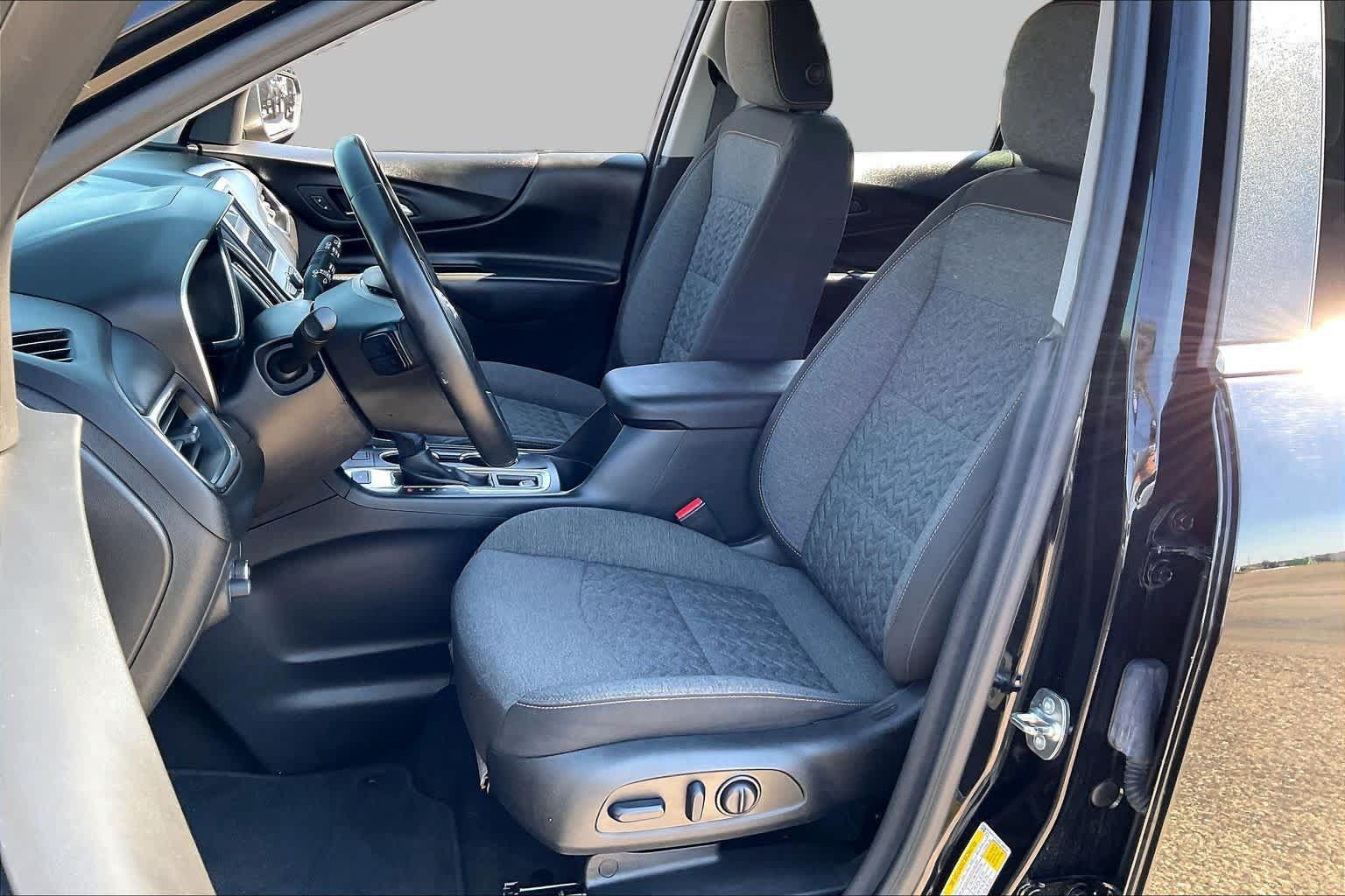 Used 2024 Chevrolet Equinox LT AWD/4WD image 8