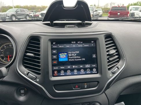 Used 2022 Jeep Cherokee Latitude Lux AWD/4WD image 17