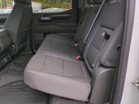 Used 2025 GMC Sierra 1500 Elevation image 14