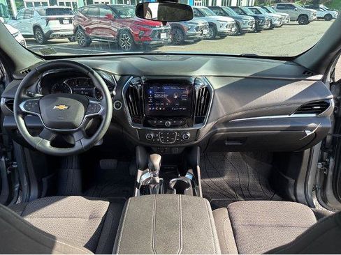 Used 2023 Chevrolet Traverse LT w/ LPO, Floor Liner Package AWD/4WD image 9