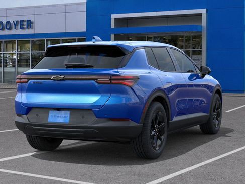 New 2026 Chevrolet Equinox EV LT image 4