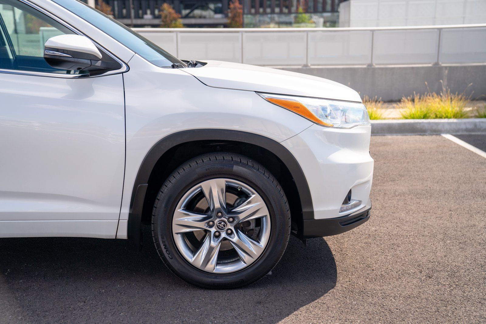 Used 2016 Toyota Highlander Limited AWD/4WD image 9