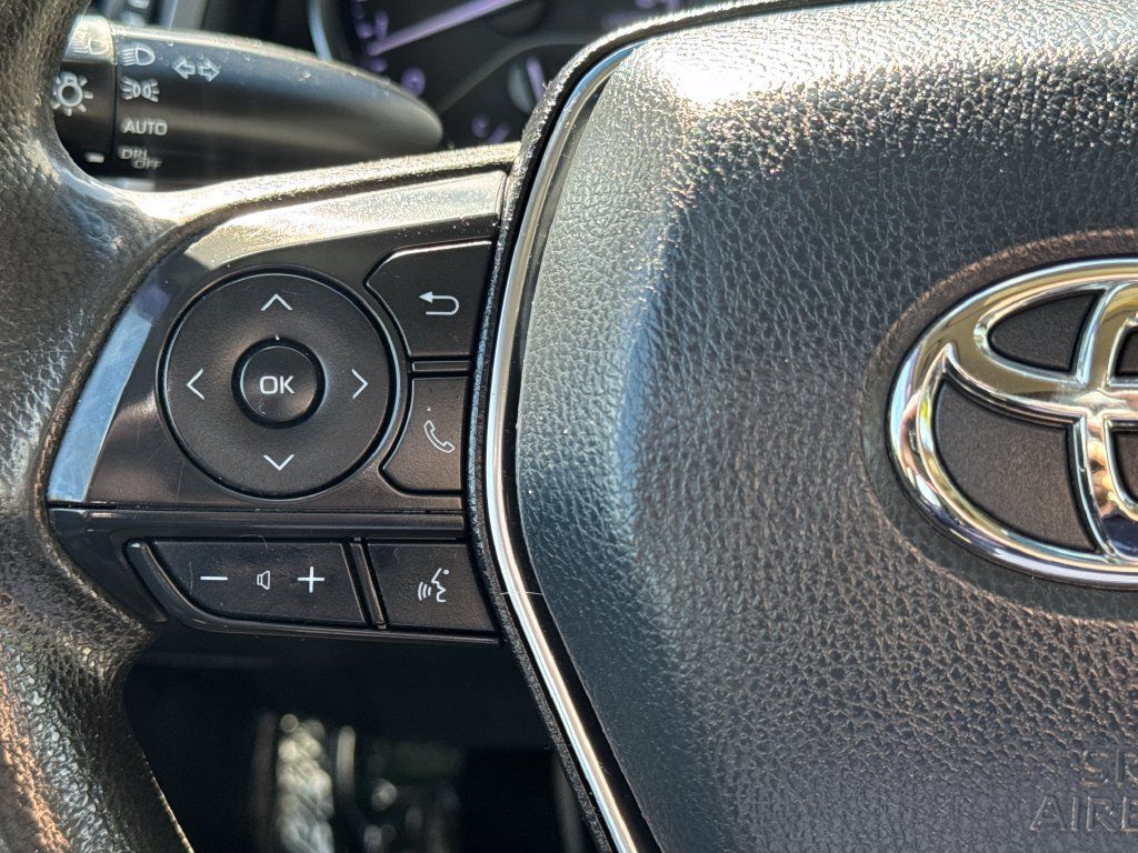 Used 2019 Toyota Camry LE FWD image 19